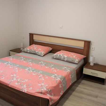 Ferienwohnung Milwe Ražanac Exterior foto